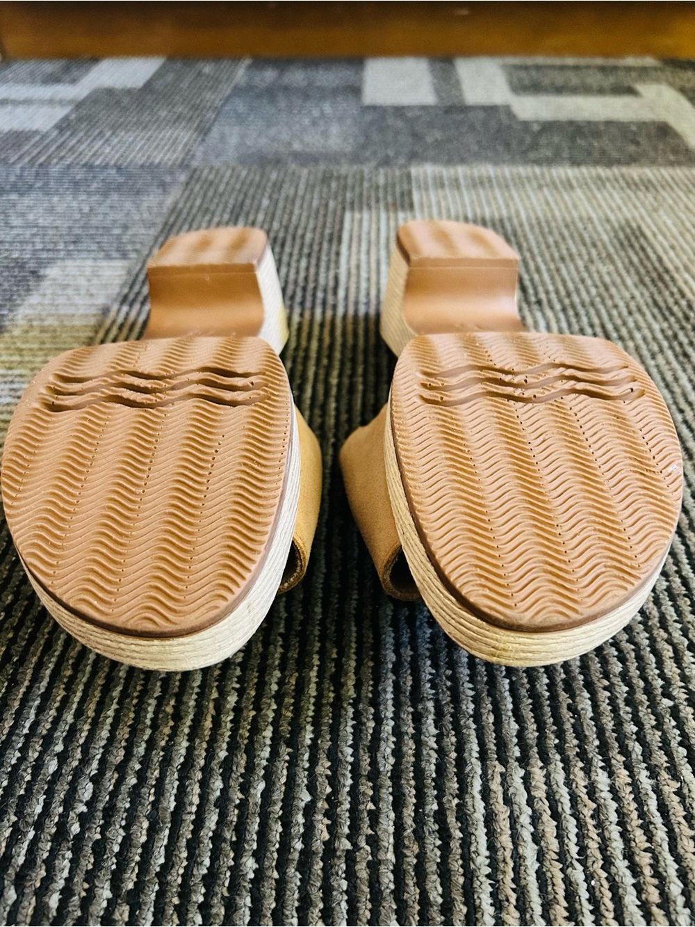 Remonte Soft Beige Suede DON56 Jerilyn Faux Buckle Mules Sandals size 39 8 - Picture 10 of 11